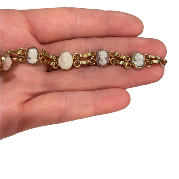 Vintage 12k Gold filled multi cameo texture link bracelet - Picture 2 of 9